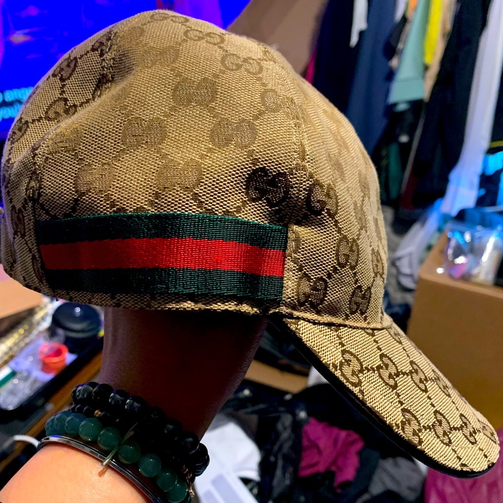 Mens Gucci hat like new